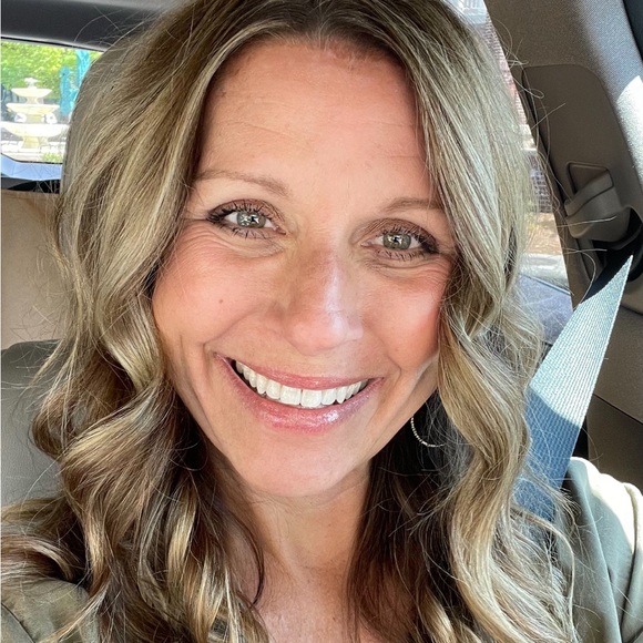 Meet your Posher, Darby - Picture 1 of 1